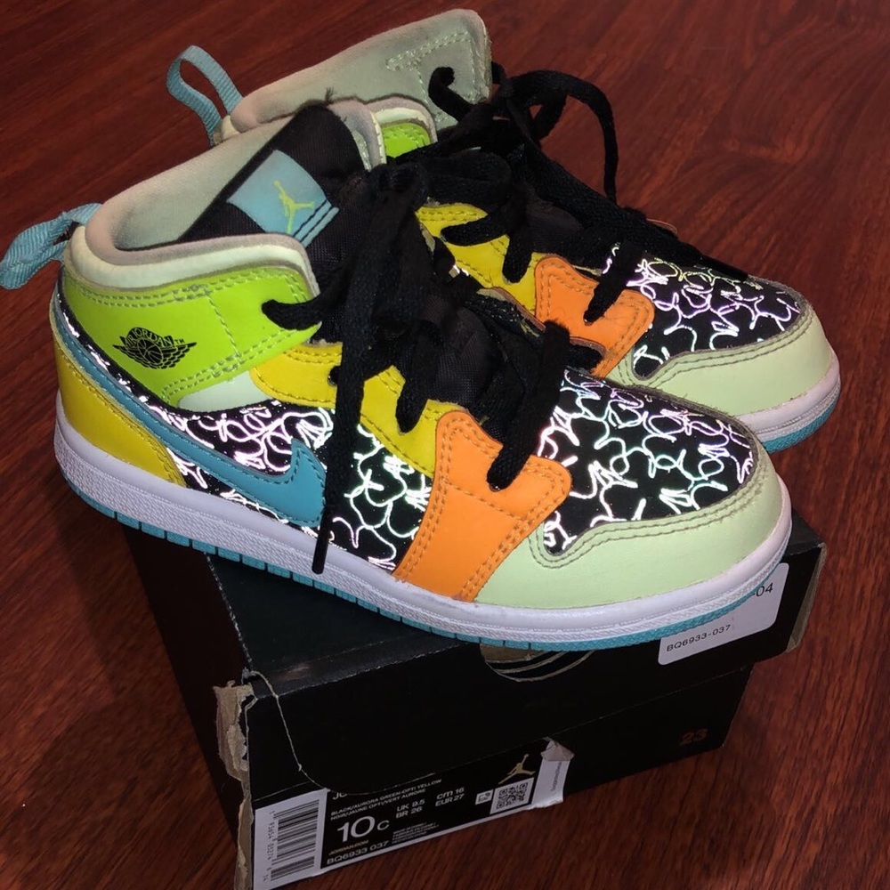 Jordan 1 mid